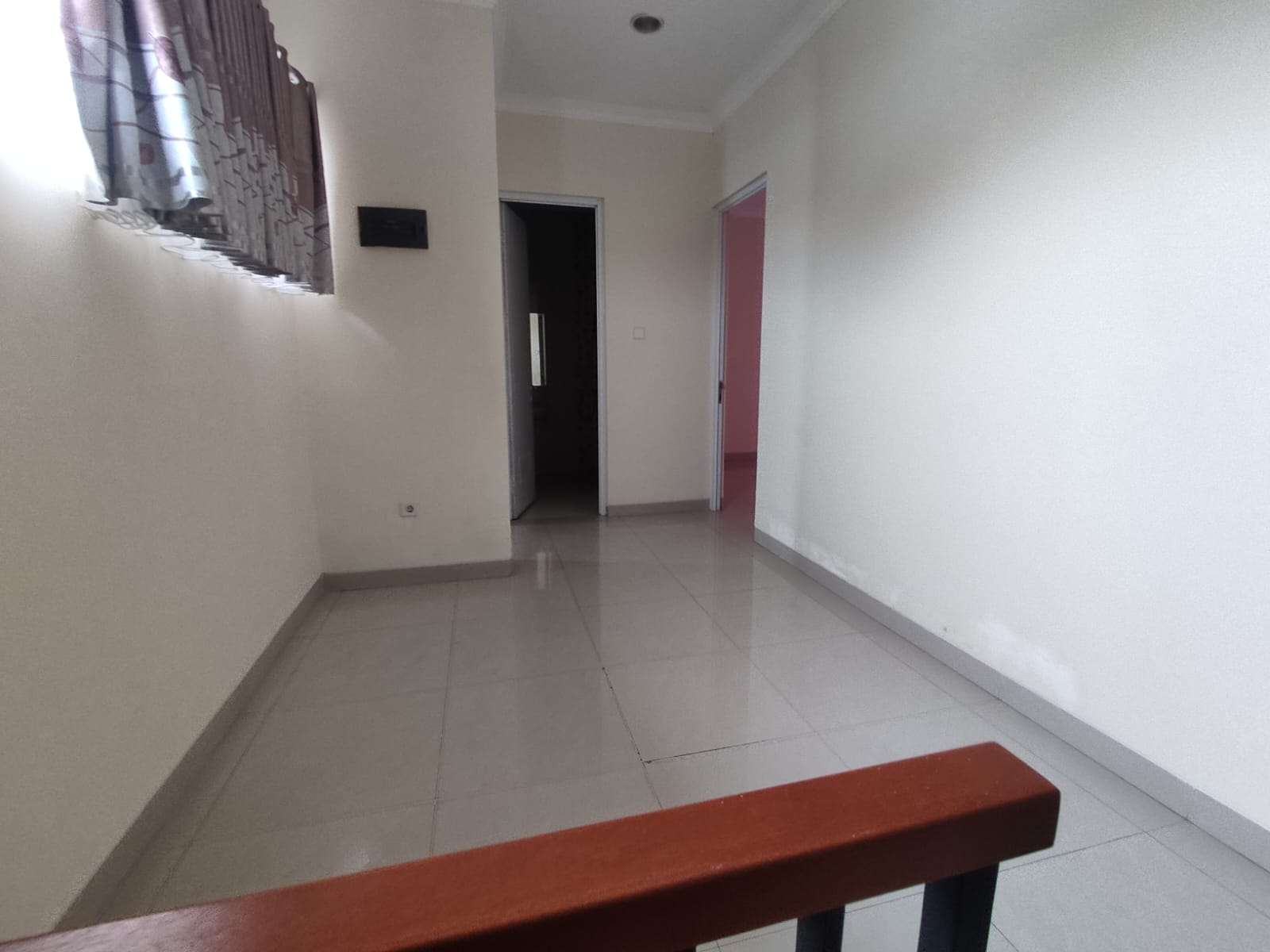 Rumah Disewakan di Water Spring Grand Wisata